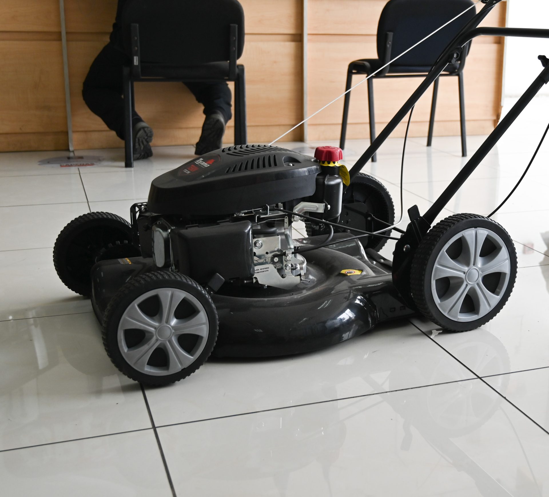 Cortadora de Césped TLM560SM-60 (liquidación) - Imagen 4