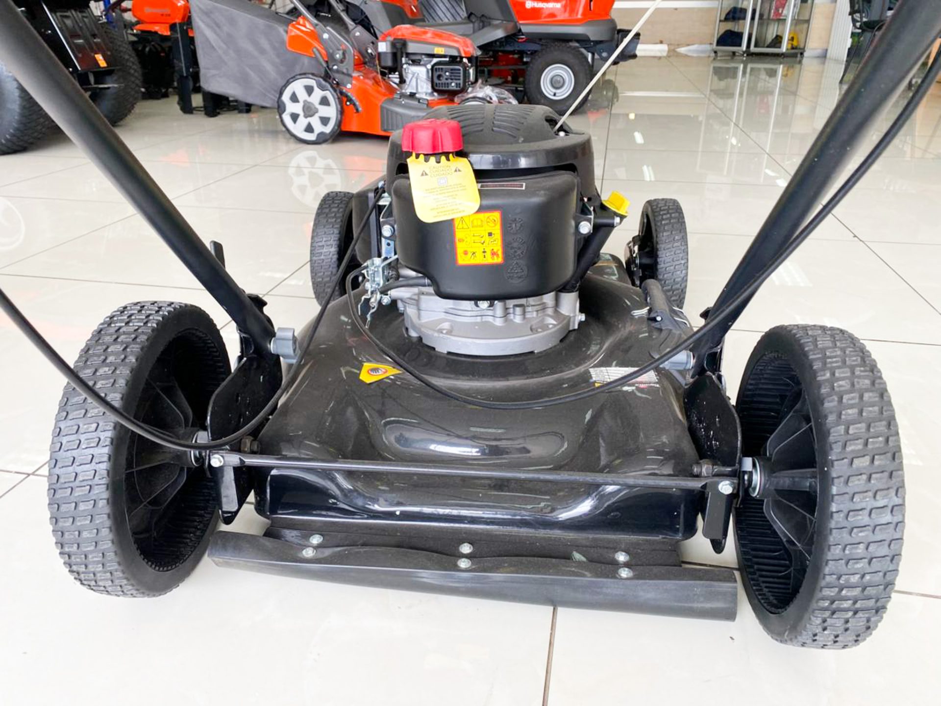 Cortadora de Césped TLM560SM-60 (liquidación) - Imagen 2